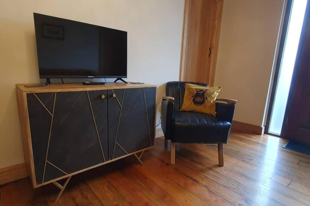 Ty Taf 2 Bed Cottage With Deck & Easy Transport Links Κάρντιφ Εξωτερικό φωτογραφία